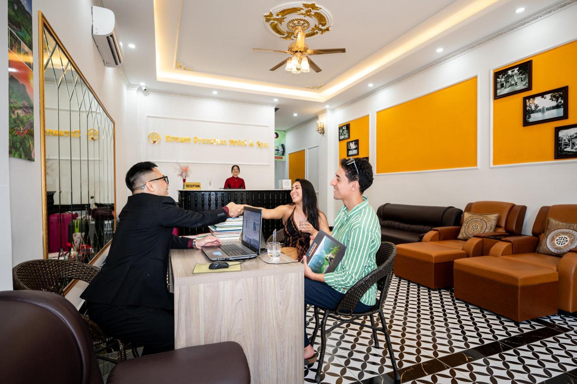 Dream Premium Hotel & Spa Ханой Екстериор снимка