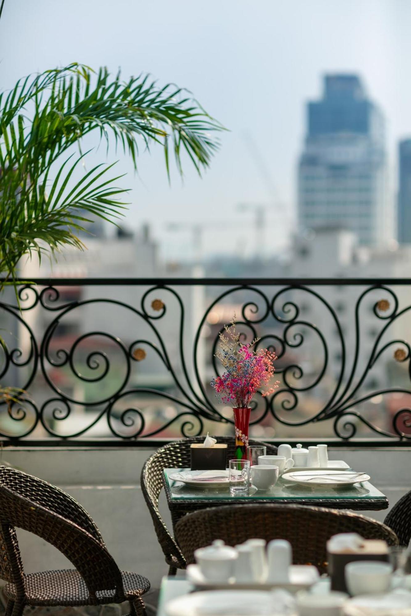 Dream Premium Hotel & Spa Ханой Екстериор снимка